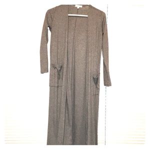 Worn 2-3 times good condition LulaRoe sarah duster